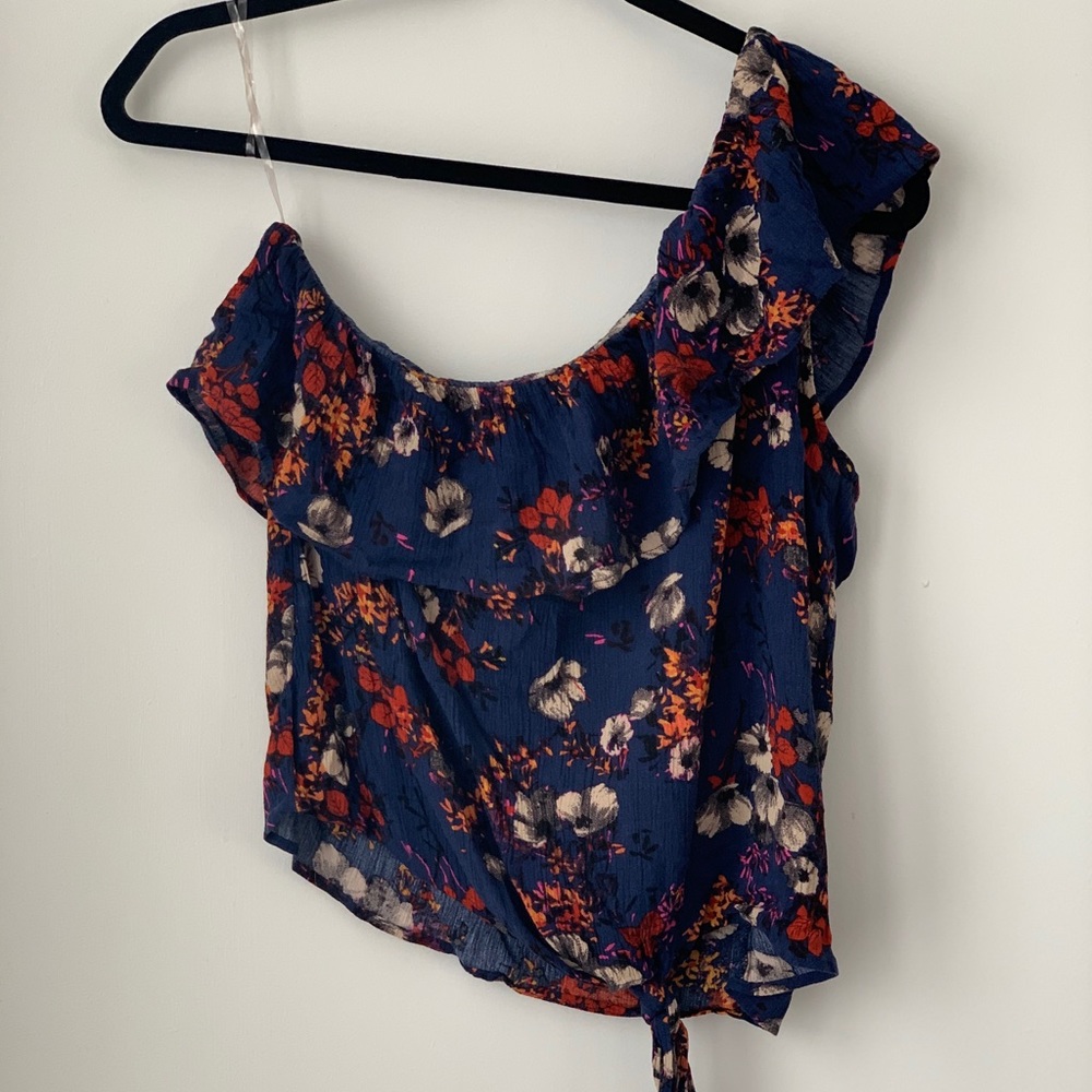 Off the shoulder blousy shirt